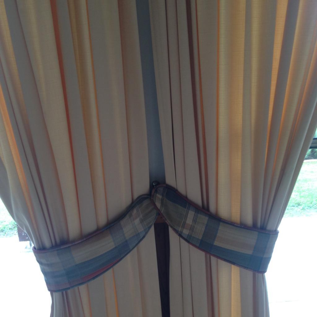 Gallery Curtain Dry Cleaners